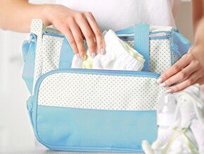 תיק החתלה וכל הדברים שמכניסים לתוכו