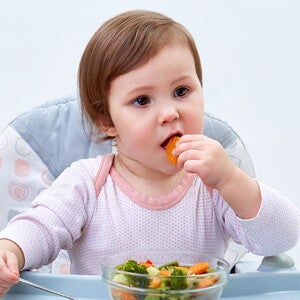 המאכלים הראשונים של תינוקך עשויים להיות המועדפים עליו בעתיד